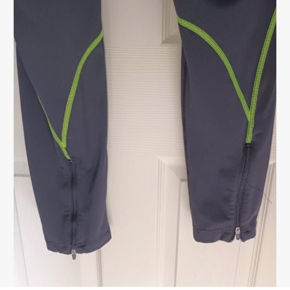 Women’s size large Fila workout pants Gray and green G5 - Picture 2 of 12